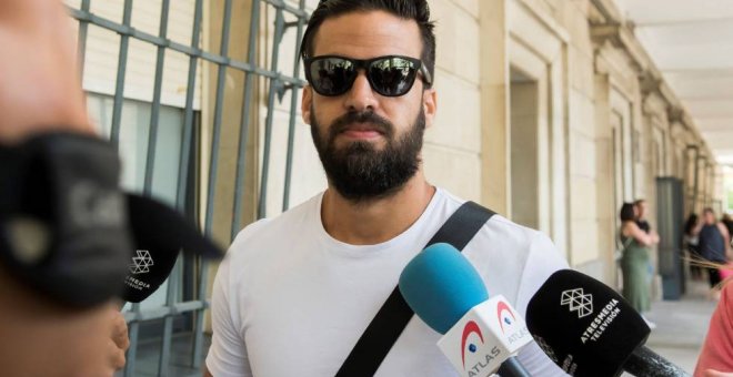 Antonio Manuel Guerrero, a su llegada al juzgado de guardia de Sevilla | EFE