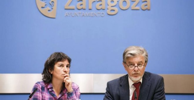 Luisa Broto junto a Pedro Santisteve, alcalde de Zaragoza | EFE