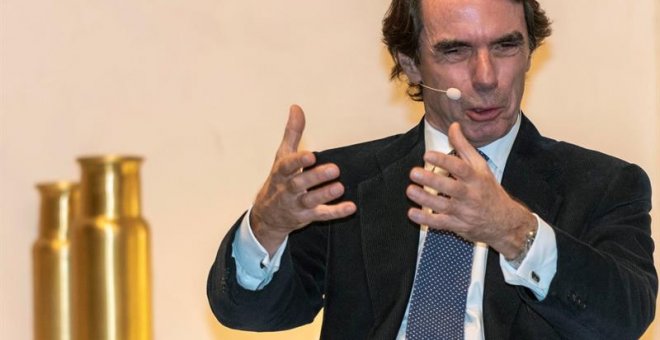 El expresidente del Gobierno, José María Aznar, durante la presentación de su libro "El futuro es hoy" en el Club Diario de Mallorca. EFE/Cati Cladera