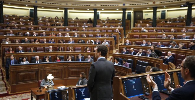 El líder del PP, Pablo Casado, durante su intervención en la última sesión de control al Ejecutivo del año en el Congreso de los Diputados. EFE/Javier Lizón