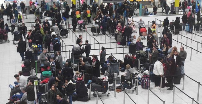 Unos 10.000 pasajeros se han visto afectados por la cancelación de 240 vuelos/EFE