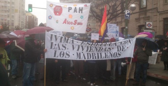 Manifestantes denunciando la situación del IVIMA, en una foto de archivo | EP