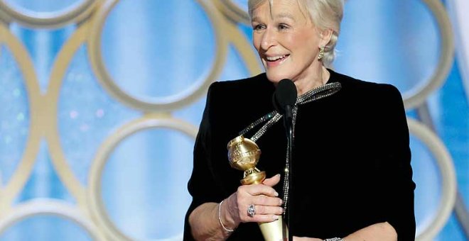 Glenn Close. al recibir su globo de oro. REUTERS