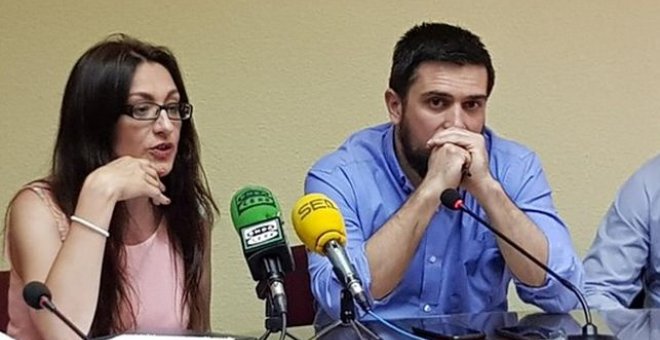 La número uno de Izquierda Unida para la Comunidad de Madrid, Sol Sánchez, y el secretario general de Podemos Madrid, Ramón Espinar / Europa Press