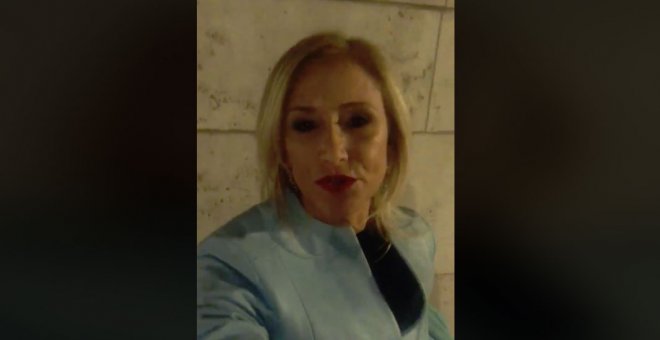 Cristina Cifuentes durante su vídeo colgado en las redes sociales.