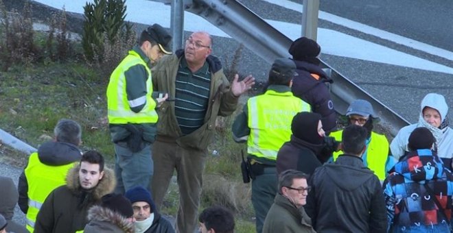 La Guardia Civil identificará a los más de 60 taxistas que ralentizaron la circulación esta mañana en la M-40. / EUROPA PRESS