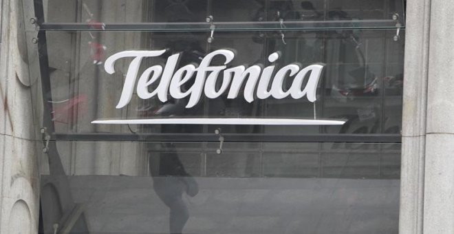 El logo de Telefónica en su sede en la Gran Vía de Madrid. E.P.