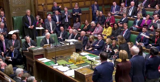 El Parlamento británico ha aprobado la llamada "Enmienda Spelman" por la que se permite a May renegociar el brexit con la UE. /REUTERS