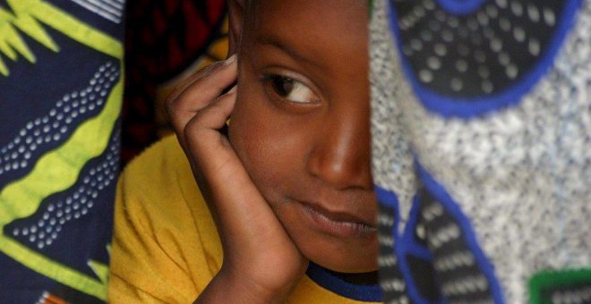 Una niña en la ciudad de Kidira, al este de Senegal, país que prohibió la mutilación genital femenina en 1999 | EFE/ Pierre