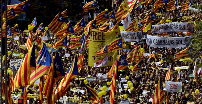 Manifestación convocada en Barcelona por Espai Democràcia i Convivència. EFE /Archivo