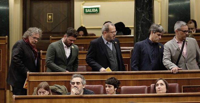 Los diputados de ERC Joan Tardá, Gabriel Rufián, Joan Olóriz, Javier Eritja y Joan Margall, en el debate de los Presupuestos en el Congreso. / EFE