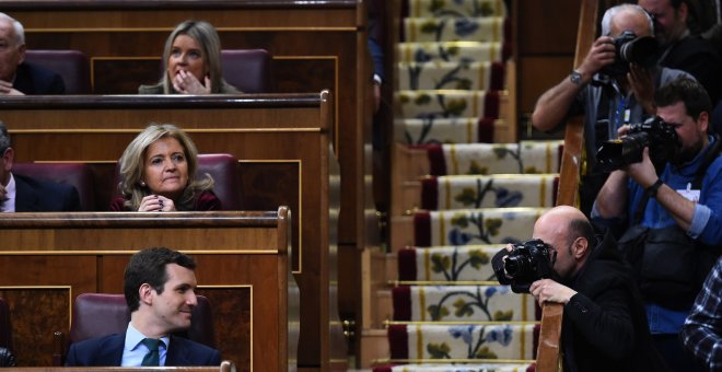 El presidente del PP, Pablo Casado, posa para los medios al inicio del pleno del debate de las enmiendas a la totalidad del proyecto de Presupuestos para 2019, en el Congreso. EFE/Fernando Villar