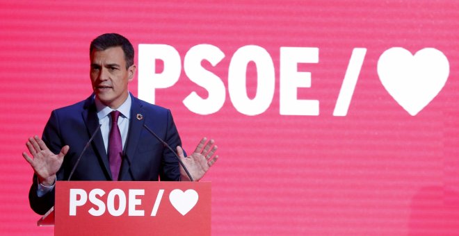 El presidente del Gobierno, Pedro Sánchez, durante la presentación de la precampaña del PSOE para las elecciones generales del 28 de abril. EFE/Javier Lizón