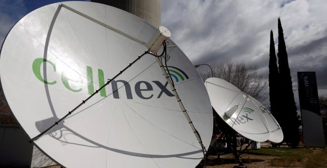 Antenas de la operadora de telecomunicaciones Cellnex, en Madrid. REUTERS/Sergio Perez