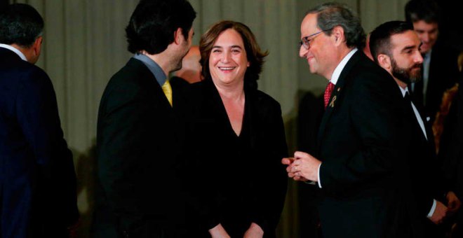 El presidente de la Generalitat, Quim Torra, junto a la alcaldesa de Barcelona, Ada Colau.- AFP (PAU BARRENA)