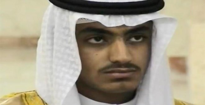 Captura de vídeo facilitada en 2018 por la Agencia Central de Inteligencia estadounidense (CIA) de Hamza bin Laden, uno de los hijos del difunto líder de Al Qaeda, Osama bin Laden. EFE