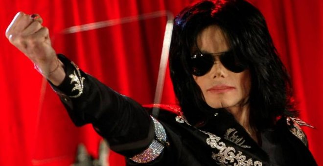 El cantante Michael Jackson en una foto de archivo. / Reuters