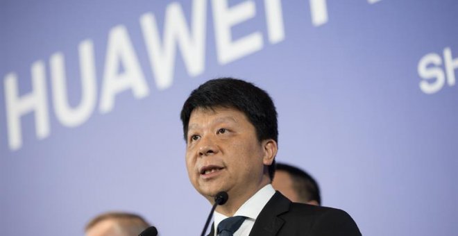 El presidente rotativo de Huawei, Guo Ping, durante una conferencia de prensa este jueves en China. EFE