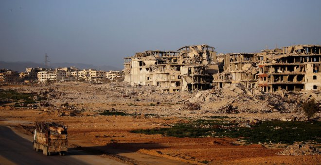 Vista general de los edificios dañados en Ghouta (Siria). REUTERS / Omar Sanadiki