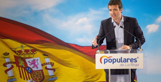 El presidente popular, Pablo Casado, interviene en el acto de presentación de las siete candidaturas del PP a los municipios de cabeceras de comarca de La Rioja. / EFE - RAQUEL MANZANARES