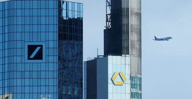 Las sedes de Deutsche Bank y de Commerzbank en Fráncfort. REUTERS/Ralph Orlowski