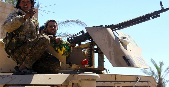 Miembros de las Fuerzas de Siria Democrática en Baghouz, en la provincia siria de Deir Al Zor. - REUTERS