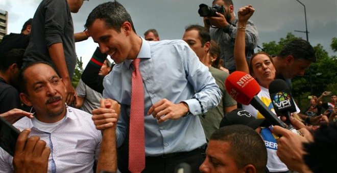 Imagen de archivo de Juan Guaidó junto al abogado Roberto Marrero. - EUROPA PRESS