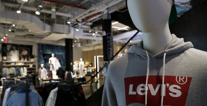 Prensas de Levi Strauss en una tienda de la marca en Nueva York. REUTERS/Brendan McDermid