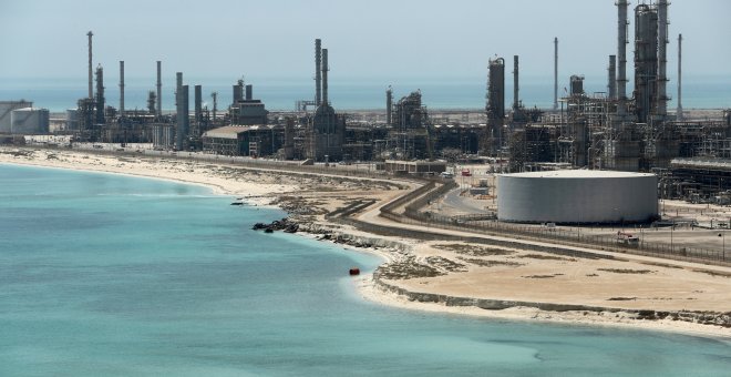 Vista de la refinería de Ras Tanura de la petrolera Saudi Aramco, e Arabia saudí. REUTERS/Ahmed Jadallah