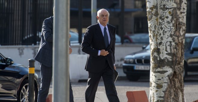 El expresidente de BBVA Francisco González a su llegada a la Audiencia Nacional para declarar como testigo en el  juicio por la salida a Bolsa de Bankia. EFE/FERNANDO VILLAR