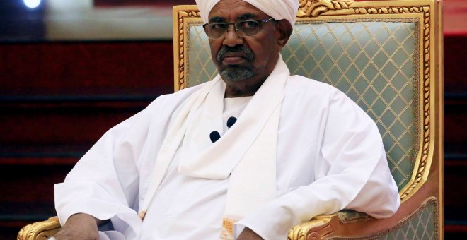 11/04/2019 - Omar al-Bashir, se dirige a la reunión del Comité de Diálogo Nacional en el Palacio Presidencial en Jartum | Reuters/ Mohamed Nureldin Abdallah