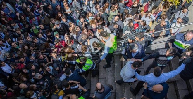 11/04/2019 - Protestas en la Universidad Autónoma de Barcelona, donde la candidata del PP por Barcelona, Cayetana Álvarez de Toledo, asistía a un acto. / EUROPA PRESS