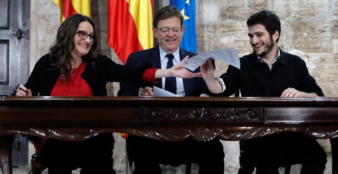 Mónica Oltra, Ximo Puig y Antonio Estañcomo representantes del pacto del Botànic. | EFE