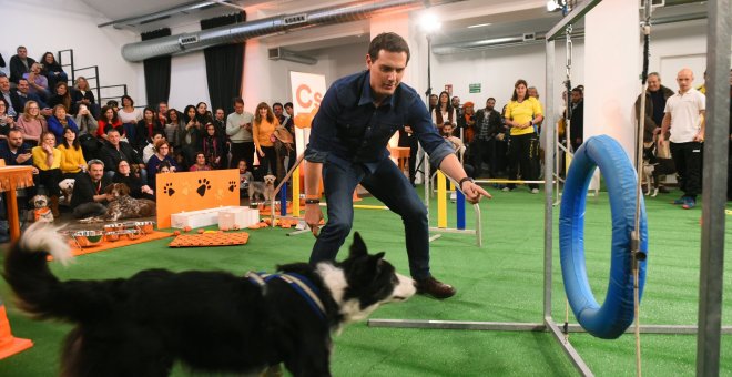 El presidente de Ciudadanos y candidato a la presidencia del Gobierno, Albert Rivera, participa en un encuentro sobre bienestar animal, en Madrid. EFE/ Fernando Villar