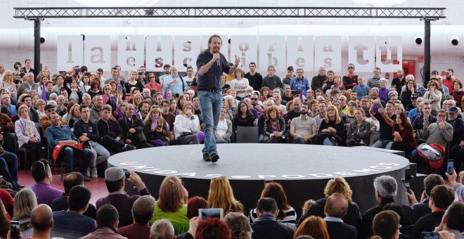 El secretario general de Podemos y candidato de Unidas Podemos a la Presidencia, Pablo Iglesias, celebra un mitin con afiliados y simpatizantes del partido en Valladolid. - EFE