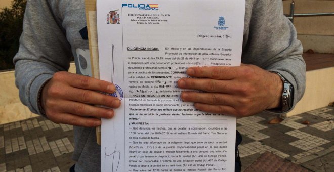 En la imagen, el joven mantiene la denuncia contra el viceconsejero Juan José Torreblanca.-IRENE QUIRANTE