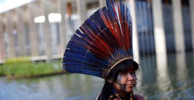 Las mujeres indígenas rompen con la tradición y lideran la lucha por los derechos a la tierra en Brasil. REUTERS/Adriano Machado