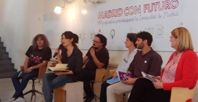 La candidata de Unidas Podemos a la Presidencia regional, Isabel Serra, presentadno el programa electoral de su partido para la Comunidad de Madrid. / EUROPA PRESS