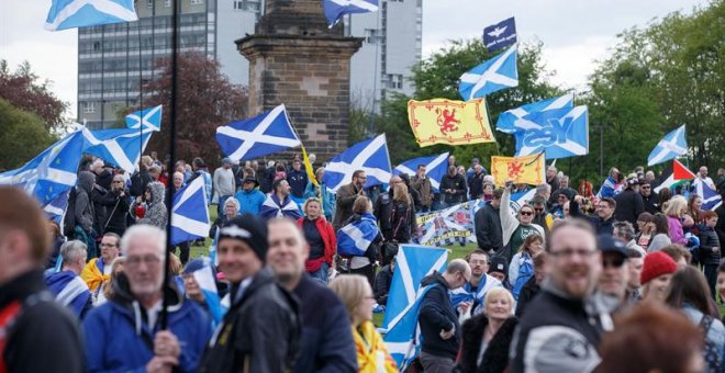 Manifestación de escoceses pidiendo un nuevo referendum de indepedendencia. EFE/EPA/Robert Perry