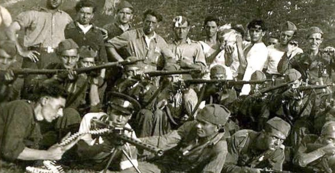 Imagen de la La Fermín Galán y los restos de la 3ª Agrupación