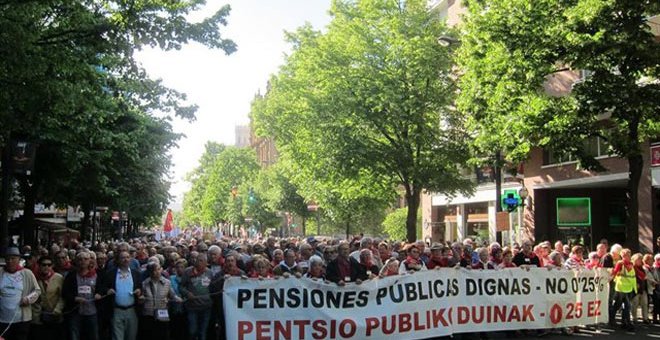 Aspecto de una de las manifestaciones que se han celebrado en las capitales vascas. (EP)