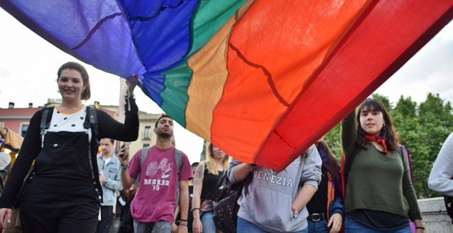 Manifestació pel dia contra la  LGTBIfòbia a Girona el 17 de maig de 2018. @CupGirona