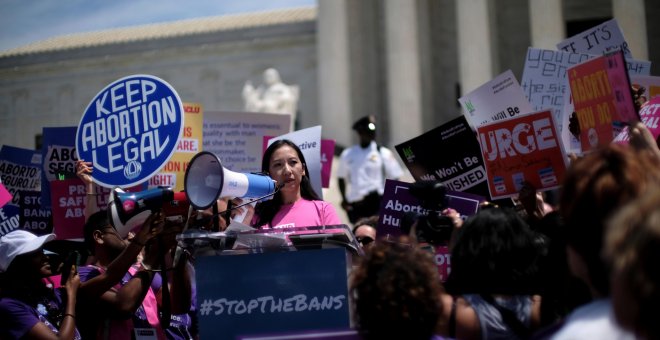 21/05/2019 - La presidenta de Planned Parenthood, Dra. Leana Wen, habla en una protesta contra la legislación contra el aborto en la Corte Suprema de los EEUU (Washington) | REUTERS / James Lawler Duggan
