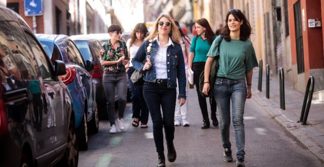 M. Eugenia R. Palop e Isabel Serra acudieron al Teatro del Barrio a ver una función.