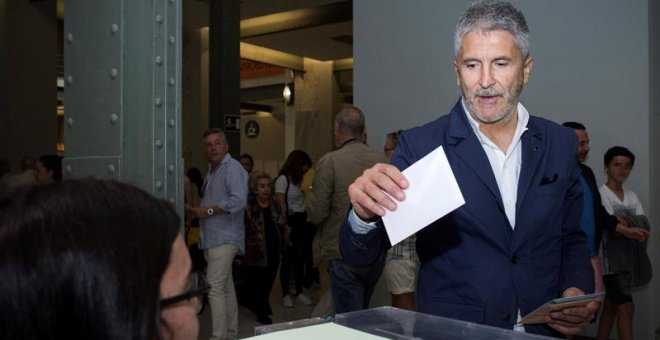 26/05/2019 - El ministro del Interior en funciones, Fernando Grande-Marlaska, votando en el Palacio de Cibeles de Madrid en los comicios europeos, municipales y autonómicos | EFE/ Luca Piergiovanni