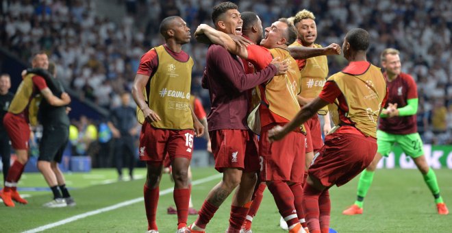 Jugadores del Liverpool celebran el segundo gol del partido en la final de la Champions League./EFE