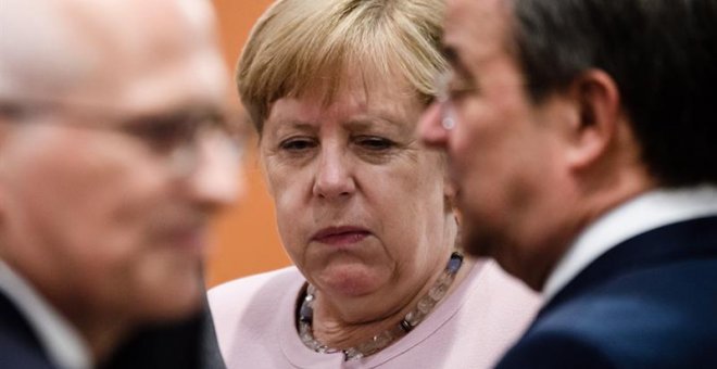 La canciller alemana, Angela Merkel, durante una reunión con líderes federales en la Cancillería de Berín. - EFE