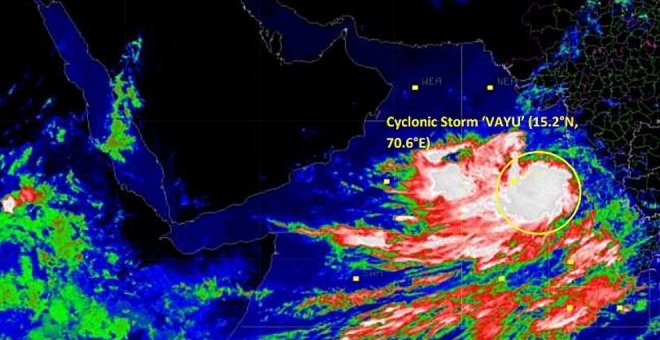 El 'ciclón Vayu' tocará suelo este jueves | EFE