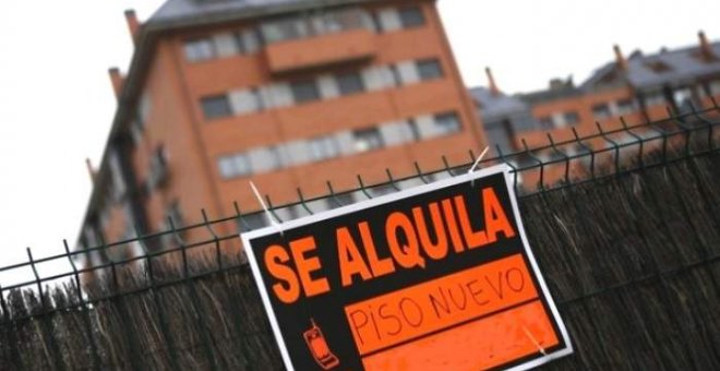Los españoles dedican un 34% a pagar el alquiler. (ARCHIVO | EFE)