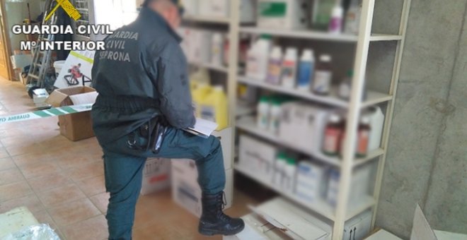 La Guardia Civil interviene 63 toneladas de pesticidas./ Guardia Civil